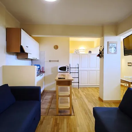 Apartment Hostdomus - Ermellino *